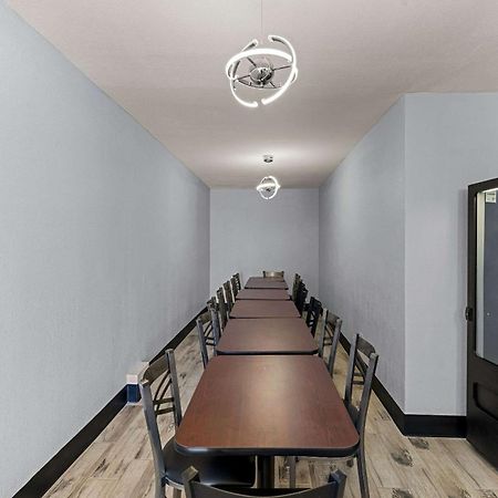 Rodeway Inn Midland Buitenkant foto