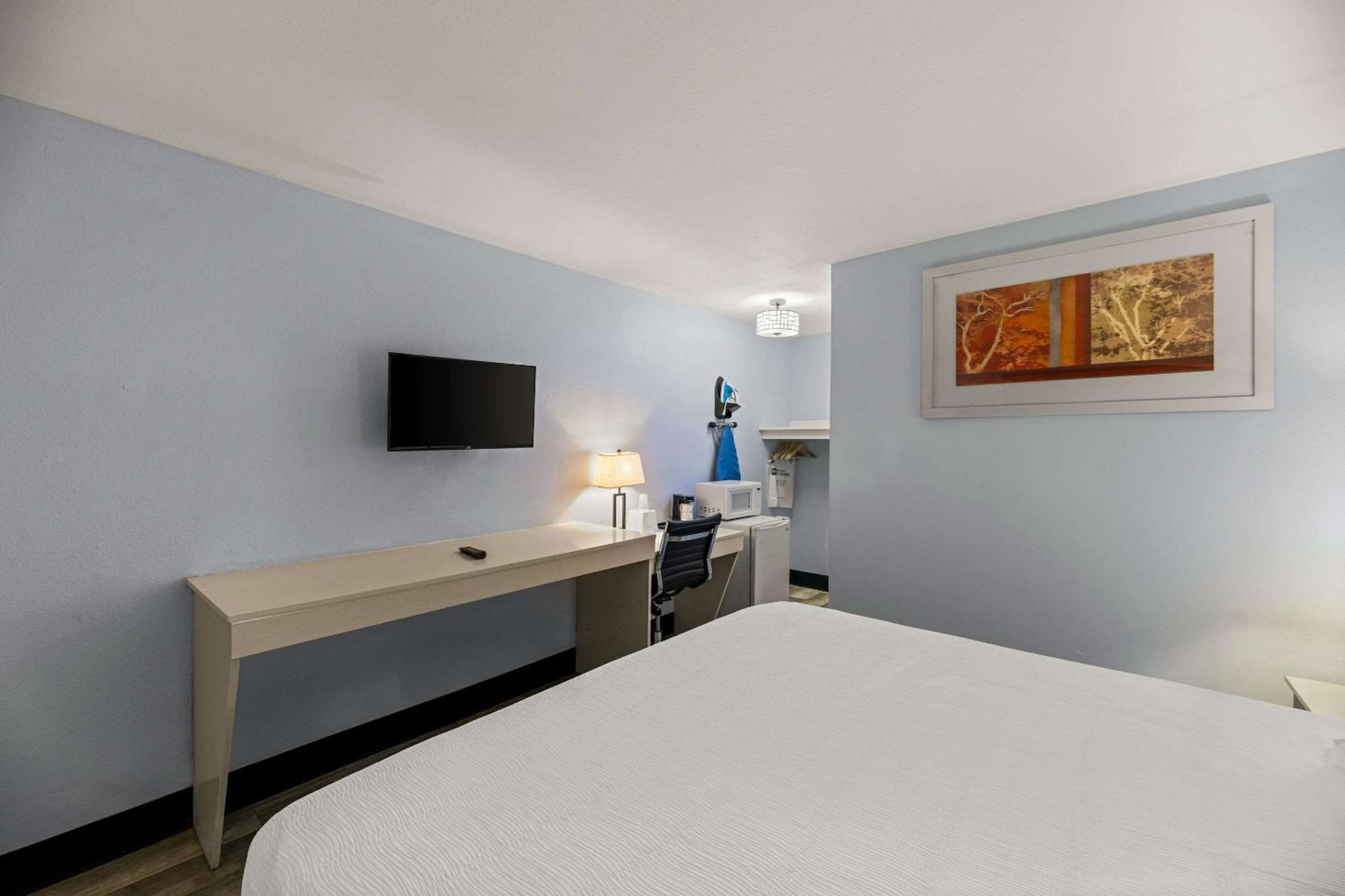 Rodeway Inn Midland Buitenkant foto